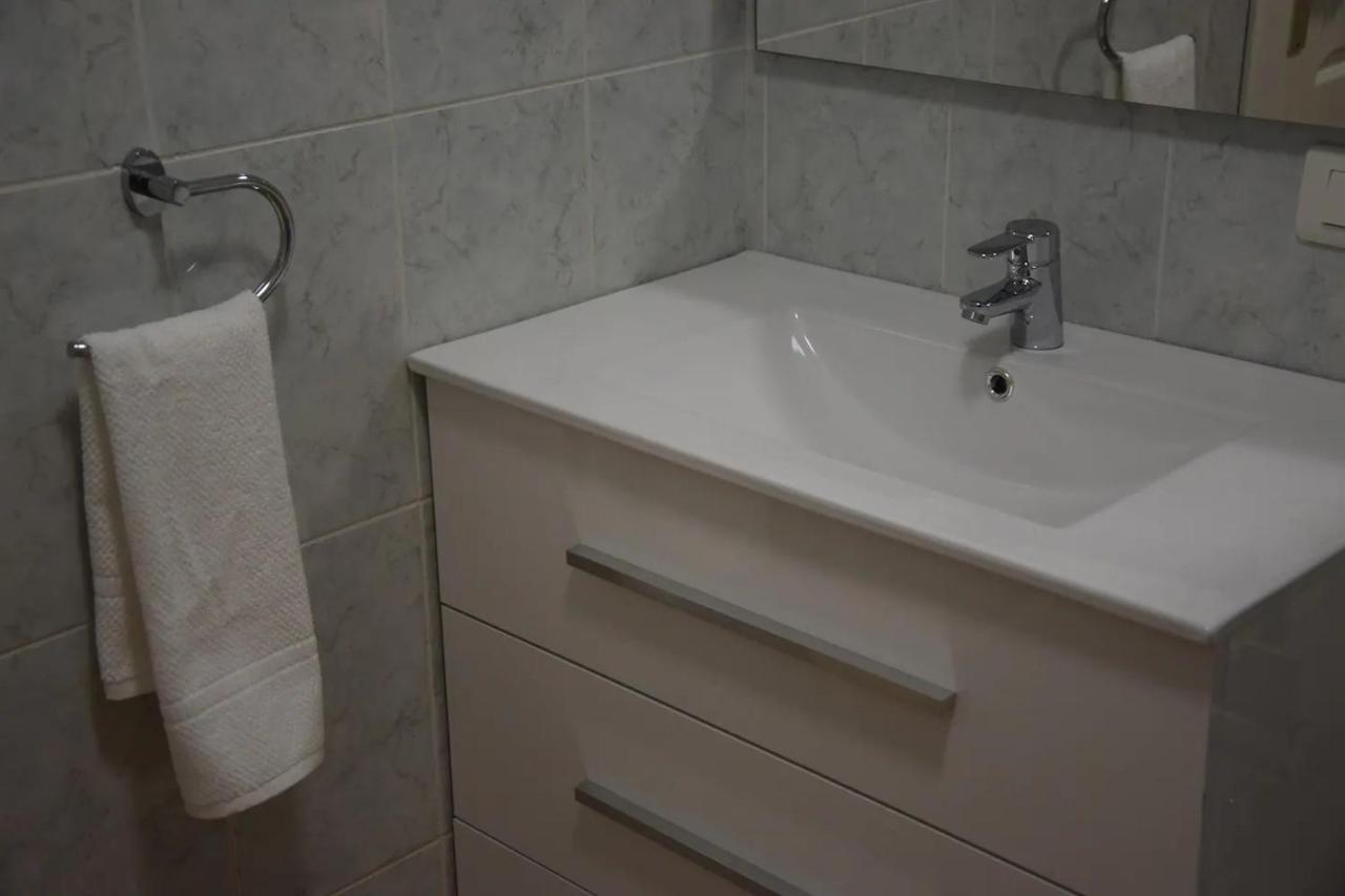 Bonito Y Tranquilo Apartamento En Los Abrigos Esterno foto